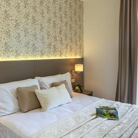 Hotel Renania บิบิโอเน ภายนอก รูปภาพ